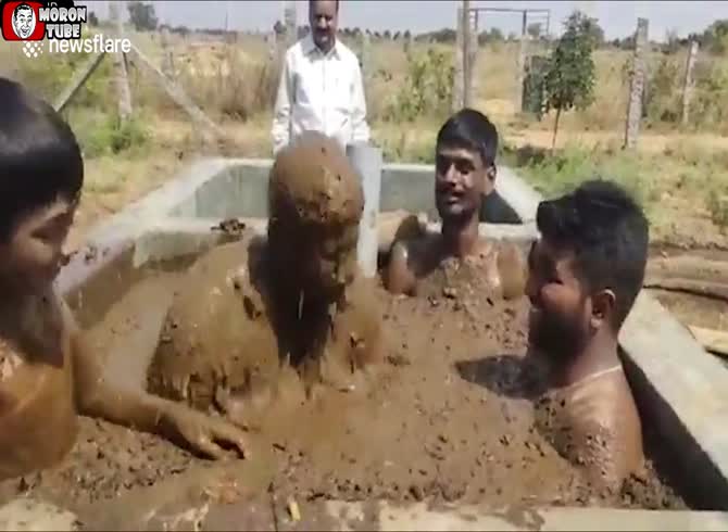 Video :To protect oneself from coronavirus, take a crap bath